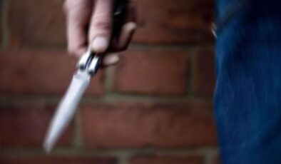 Lefkoşa’da sarhoş halde bıçak ve pala taşıyan şahıs tutuklandı