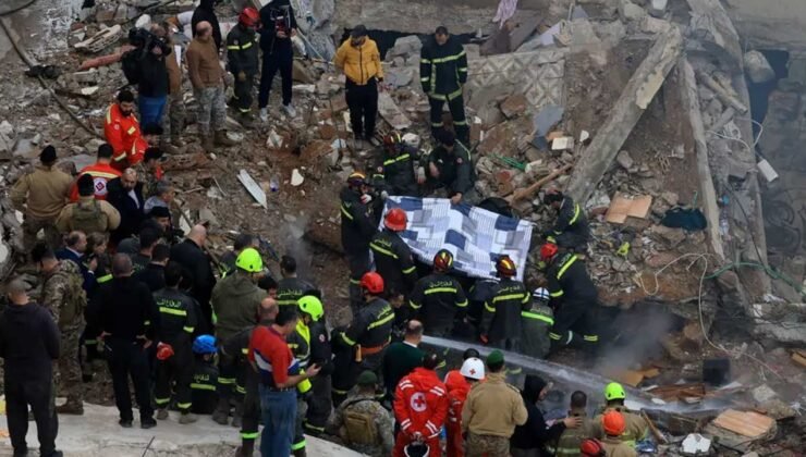 Lübnan'da eski bina çöktü, 14 kişi öldü