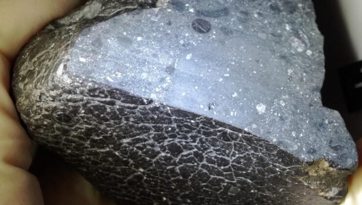 Mars’tan gelen 4,5 milyar yıllık göktaşında su izi keşfedildi