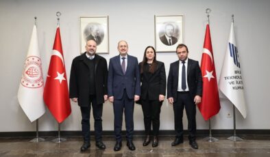 Meclis Komitesi, Türkiye Cumhuriyeti Bilgi Teknolojileri ve İletişim Kurumu’nu ziyaret etti