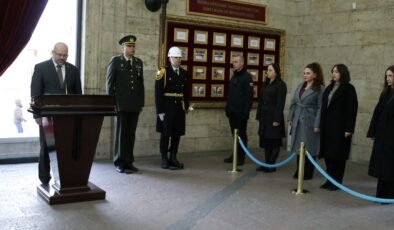 Meclis Komitesi’nden Anıtkabir’e ziyaret
