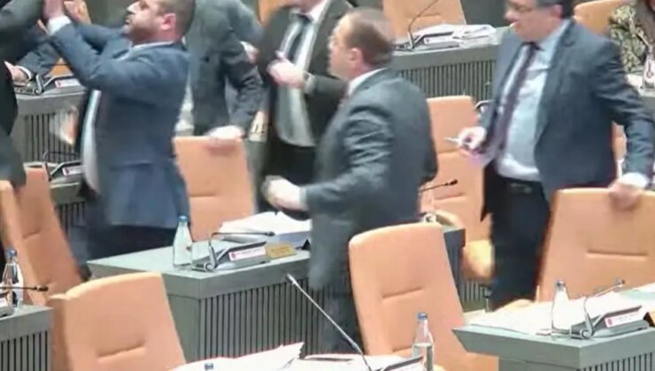 Meclis’te kavga… Savaşan ile Talat arasında arbede…