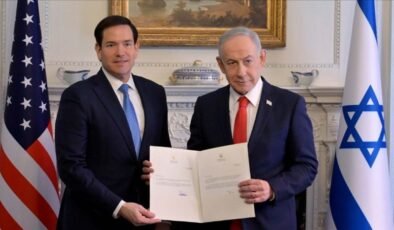 Netanyahu, Gazze Barış Kurulu üyeliği için imza attı