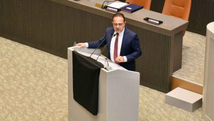 Özdenefe, iç tüzük kurallarına aykırı davranıldığı gerekçesiyle birleşimi kapattı