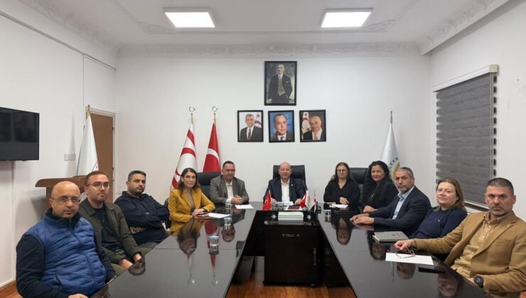 Sağlıkta tam mesai uygulanıyor: Grev askıya alındı