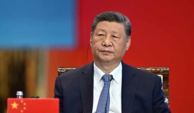 Sokaklar bir gecede tanınmaz hale geldi! Çin'den gelen 'ucu bucağı görünmeyen' konvoy ülkeyi teslim aldı