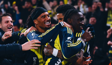 Kadıköy’de unutulmayacak karşılaşma… Fenerbahçe, Samsunspor karşısında 3 puanı son dakikada aldı!