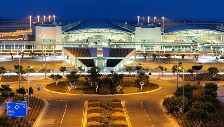 Larnaka ve Baf’ta 17 uçuş iptal edildi