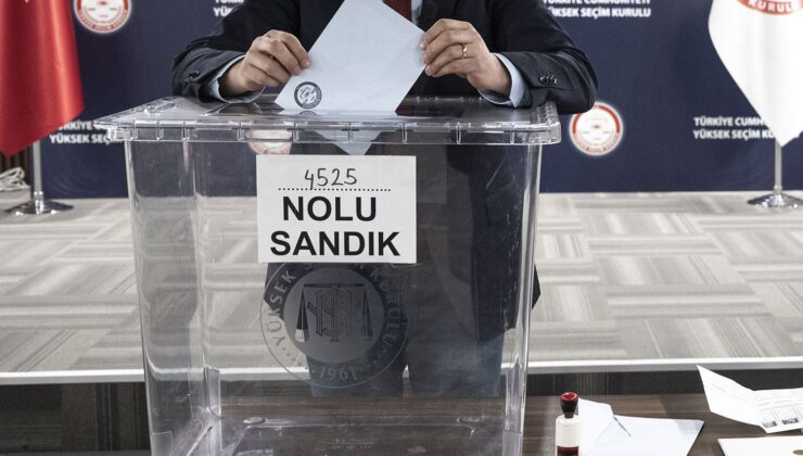 Belediye başkanlıkları için adaylar belirlenmeye başladı. İskele’de Dericioğlu, Yeniboğaziçi’nde Kuşaf ile Zurnacı aday