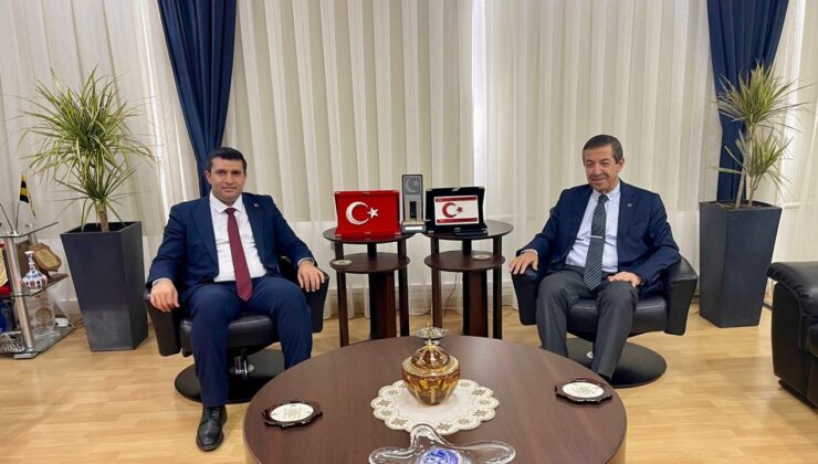 Dışişleri Bakanı Ertuğruloğlu, TÜRKGEF Başkanı Bayduz’u kabul etti