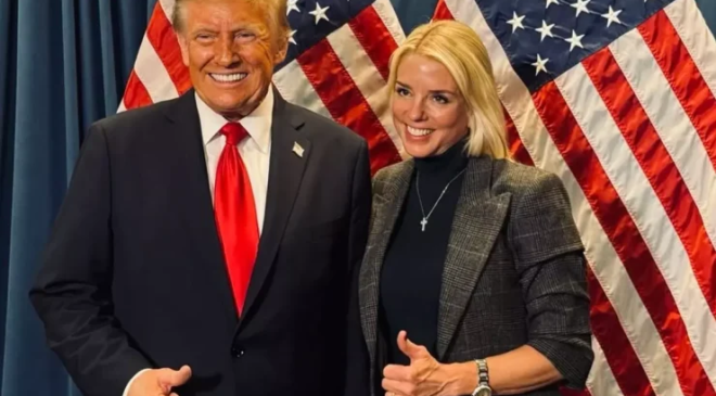 Trump, Adalet Bakanı Bondi'yi görevden aldığını duyurdu