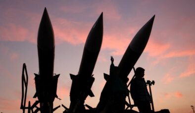 İran Silahlı Kuvvetleri: ABD’yi uyarıyoruz, elimiz tetikte