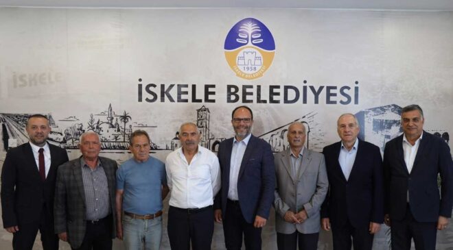 Kıbrıs Türk Belediye Başkanları Derneği’nden Sadıkoğlu’na ziyaret