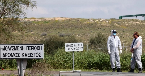 Hayvancılar yolu kapadı
