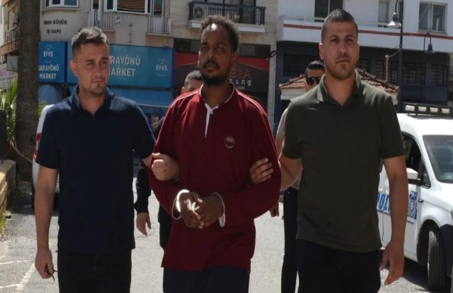 Ev arkadaşını yaşadığı anlaşmazlık sonrası bıçakladı, yaralananın hayati tehlikesi sürüyor