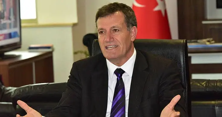Arıklı ‘ haber vermeden Ankara’ya gitmesini eleştirdi