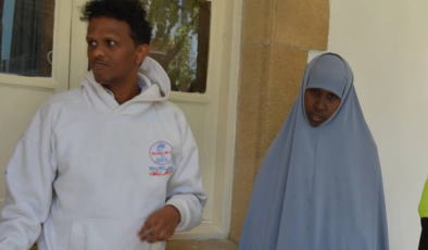 Ercan Havalimanı’nda sahte belge düzenleme ve sahte kayıt sağlamaya teşebbüs suçlamalarıyla 2 Somali vatandaşı tutuklandı