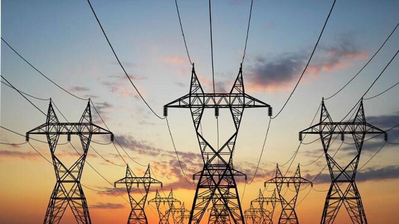 Karaman'ın doğusuna pazartesi üç saat elektrik verilemeyecek