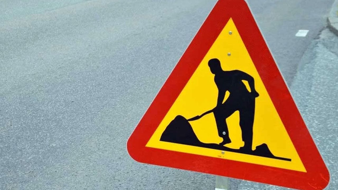 Mehmetçik’te yol bakım çalışması
