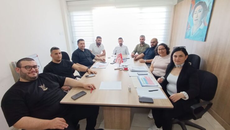 Özgöçmen: Hemşire yetiştirilmesine yönelik planlı devlet politikası oluşturulmalı