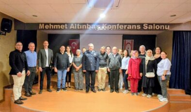 Polis Genel Müdürlüğü ile Milli Eğitim Bakanlığı'ndan öğrenci ebeveynlerine yönelik konferans
