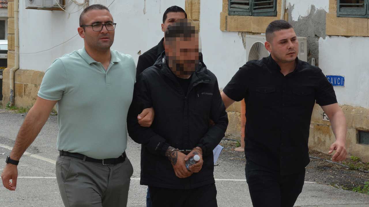 Spor Tesisi Otoparkında Bonzai Ele Geçirildi