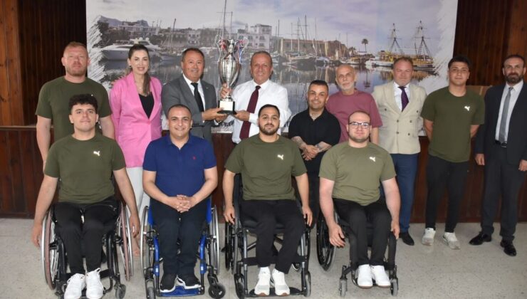 Vakıflar Tekerlekli Basketbol Takımı’ndan Bakan Ataoğlu’na teşekkür ziyareti…