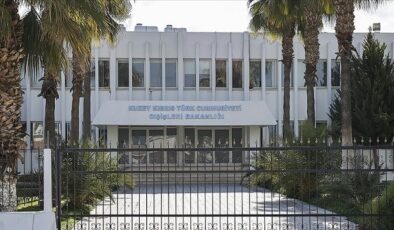 Görevden alma ve atamalar sürüyor