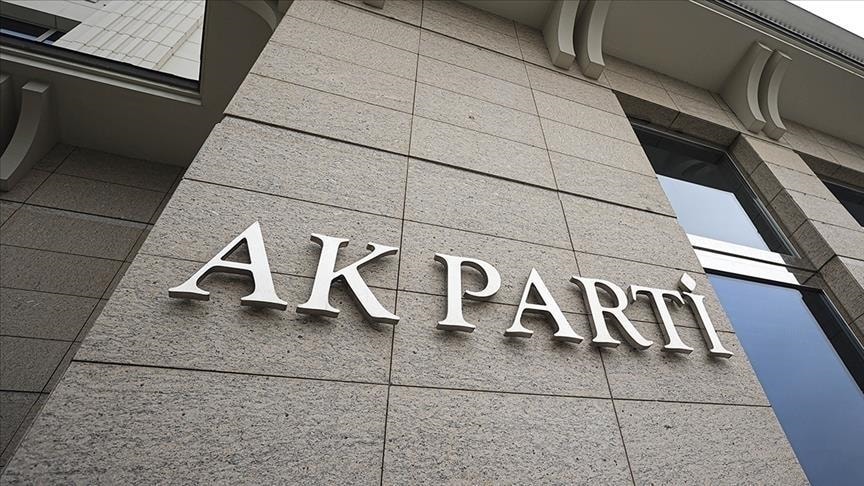 AKP'de il başkanı görevden alındı, yönetimde ilk ayrılık geldi
