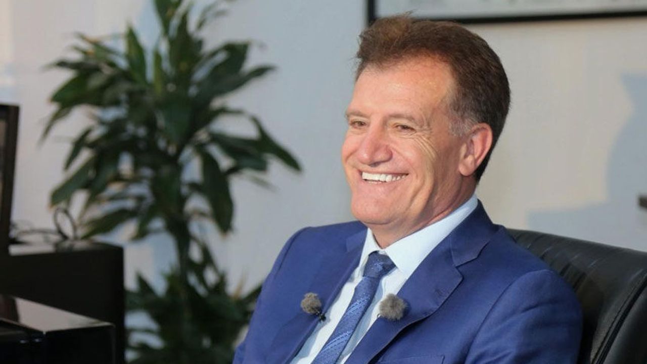 Arıklı: Rum basını manipülasyon yapıyor, Rumseverler balıklama atlıyor