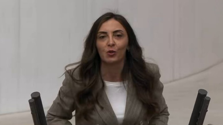 Bu konuşma sosyal medyada hızla yayılıyor: 'Başımızı vereceğiz ama baş eğmeyeceğiz'