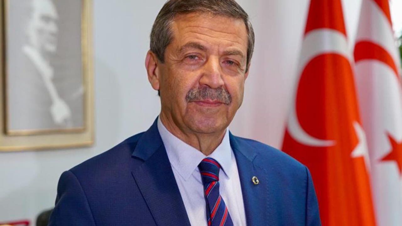 Dışişleri Bakanı Ertuğruloğlu Milli Futbol Takımı’nın zaferini kutladı