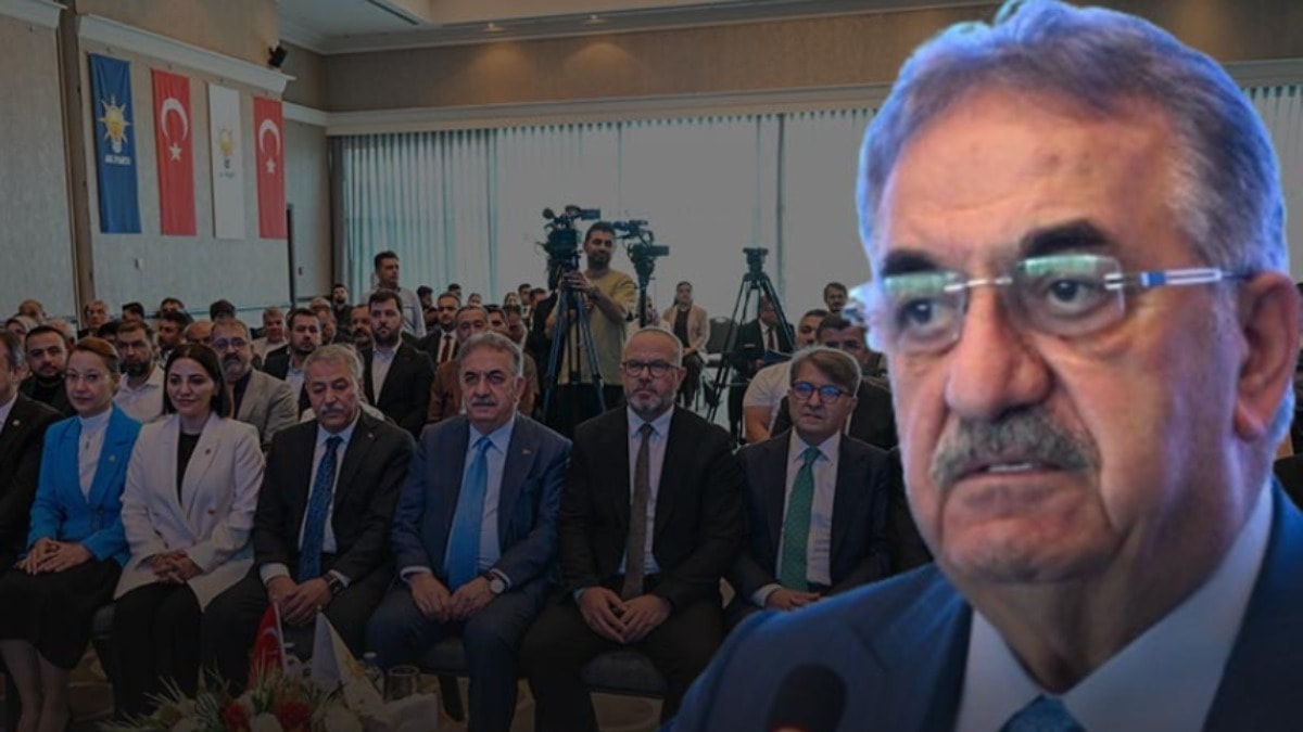 Erdoğan'ın yardımcısı siyasette yeni kartı açtı: Referandum…