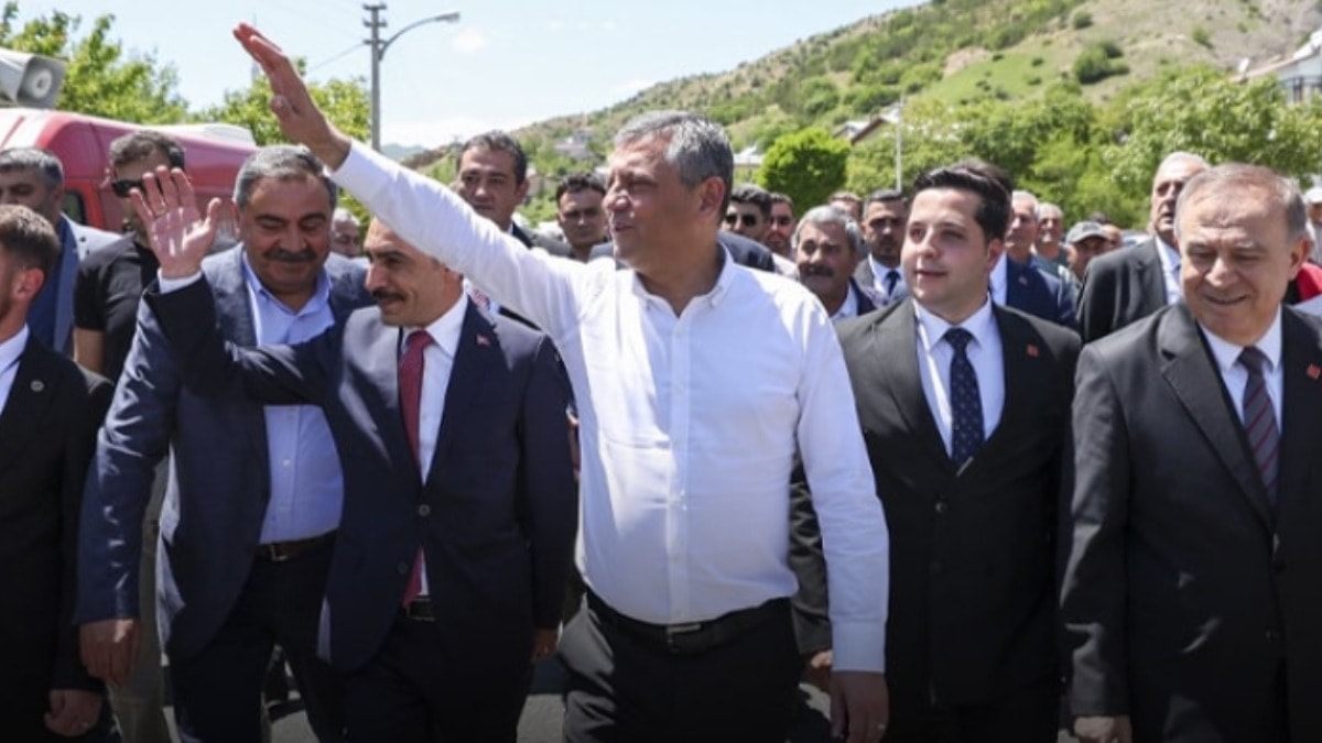 Gençler seçilmişi seçti