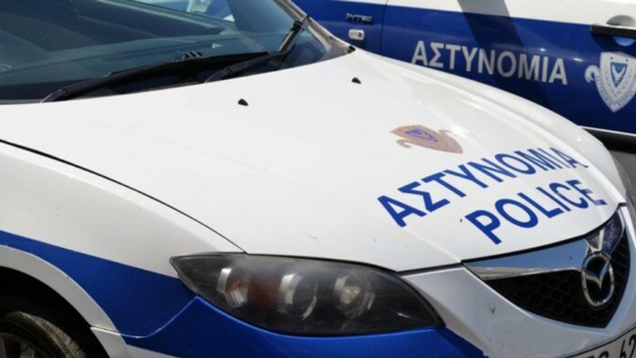 Güney Kıbrıs'ta iki motosikletli hayatını kaybetti