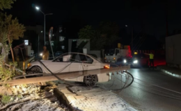 Elektrik direğini kırdı!..