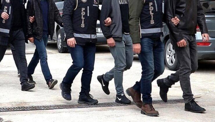 12 ilde operasyon: Aralarında polis ve avukatların da olduğu 50 şüpheli gözaltında