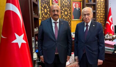 200 oyla vekilliği kaçırmıştı, tekrar il başkanı oldu