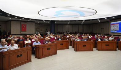AKP’li üyelere rağmen su indirimi kabul edildi
