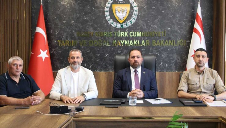 Bakan Çavuş, KKTC Avcılık Federasyonu heyetini kabul etti