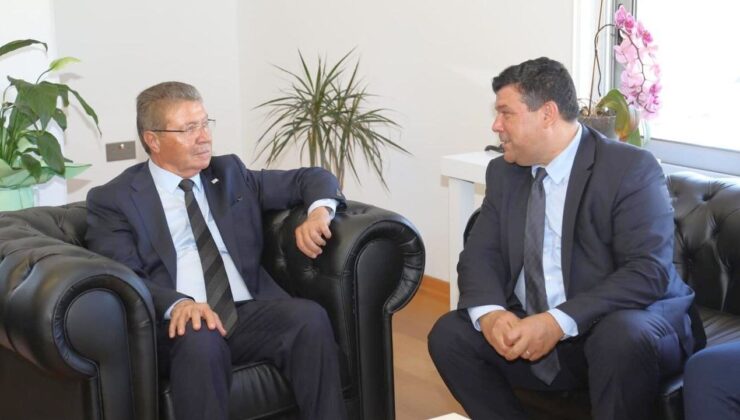 Başbakan Dt. Ünal Üstel DAÜ’yü ziyaret etti