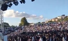 Bilgi Üniversitesi’nde kayyum rektörü sırtlarını dönerek protesto ettiler