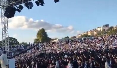 Bilgi Üniversitesi’nde kayyum rektörü sırtlarını dönerek protesto ettiler