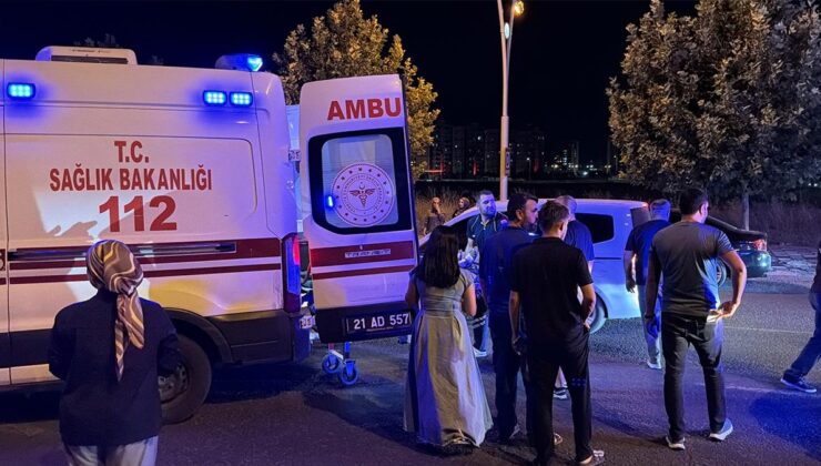 Bisikletiyle yolun karşısına geçerken taksinin çarptığı kadın yaralandı
