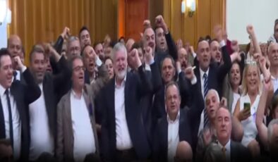 CHP'de tarihi konuşma coşkusu