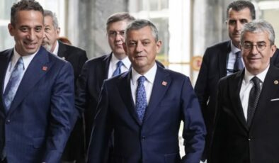 CHP'den ihracı istenen vekiller yeni partide Özgür Özel'in önünü açacak