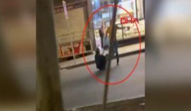 Durak anlaşmazlığı yaşayan taksiciler birbirine girdi