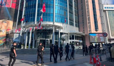 ‘Ekşi yemedim, karnım ağrımaz’