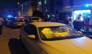 Emekli polis, cezaevinden izinli çıkıp kendisini bıçaklayan oğlunu öldürdü
