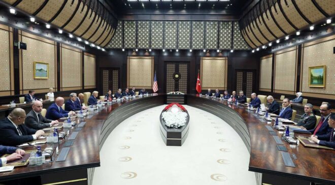Erdoğan, Trump ile heyetler arası görüşmeye başkanlık etti